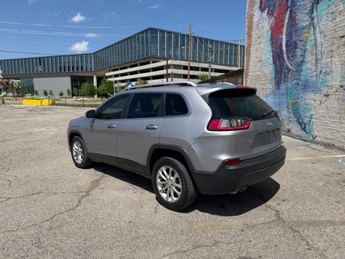 Used 2019 Jeep Cherokee Latitude image 11