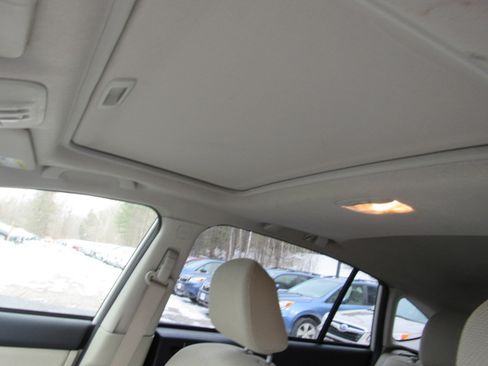 Used 2014 Subaru XV Crosstrek 2.0i Premium image 15