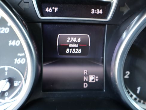 Used 2015 Mercedes-Benz GL 550 image 28