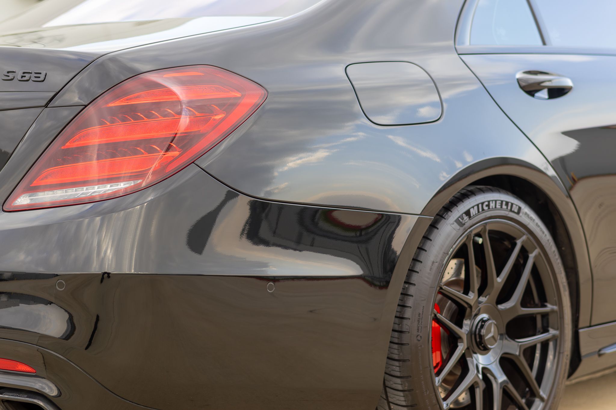 Used 2020 Mercedes-Benz S 63 AMG 4MATIC Sedan image 23