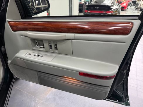 Used 1996 Cadillac De Ville image 20