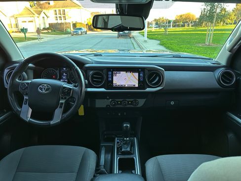 Used 2019 Toyota Tacoma SR5 image 15