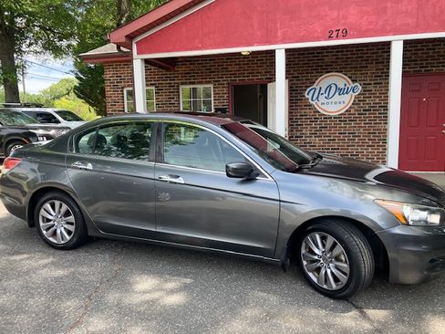 Used 2011 Honda Accord EX-L V6 Sedan image 1
