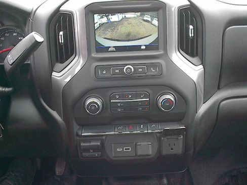 Used 2022 Chevrolet Silverado 2500 W/T AWD/4WD image 15