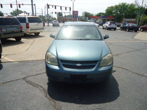 Used 2009 Chevrolet Cobalt LT Sedan FWD image 2