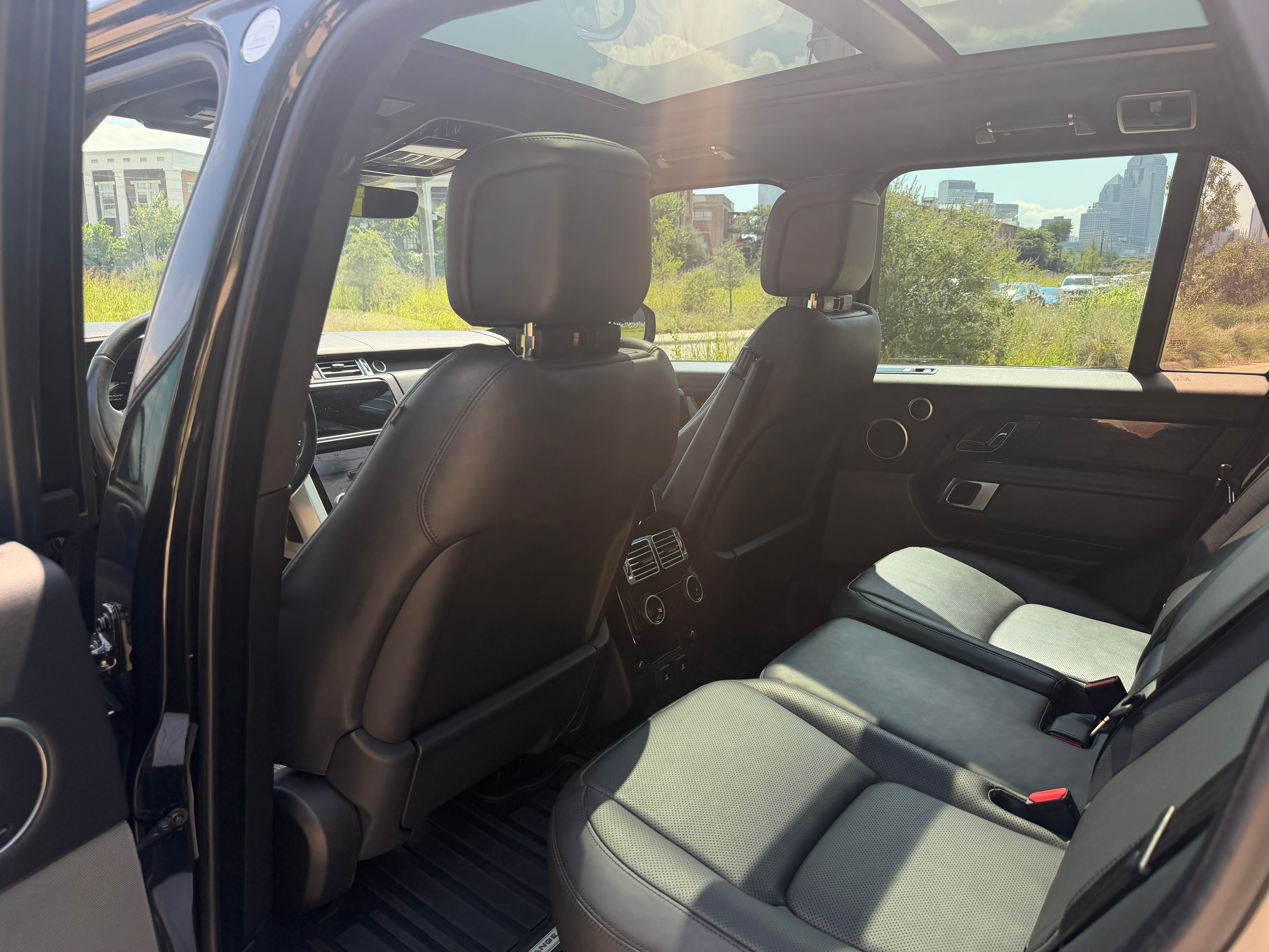 Used 2020 Land Rover Range Rover HSE AWD/4WD image 16