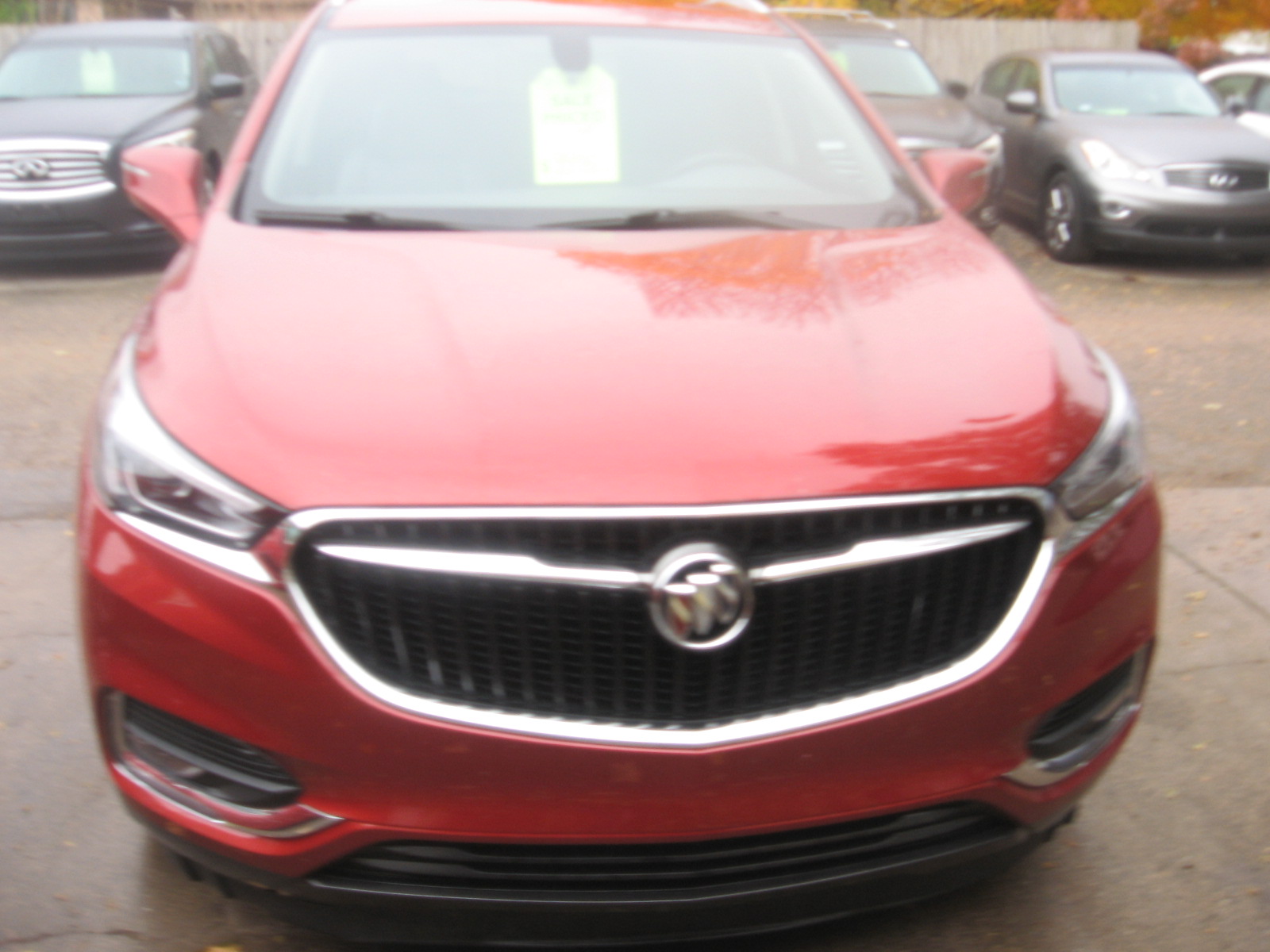 Used 2019 Buick Enclave Essence FWD image 2