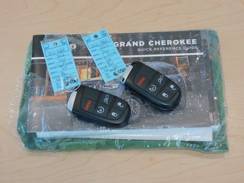 Used 2020 Jeep Grand Cherokee Limited X image 35