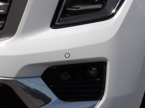 Used 2025 GMC Yukon XL Denali image 13