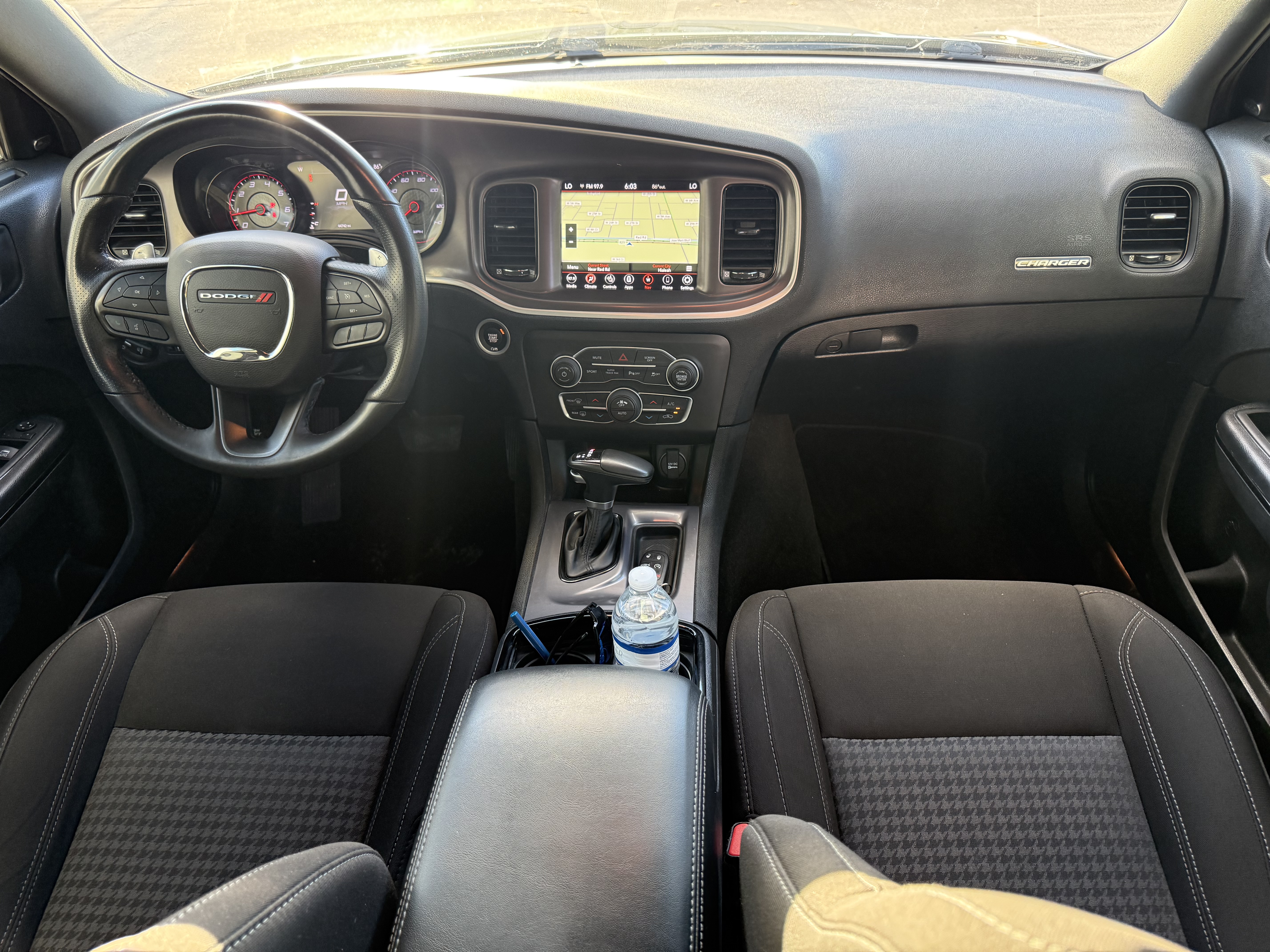 Used 2022 Dodge Charger SXT AWD image 2