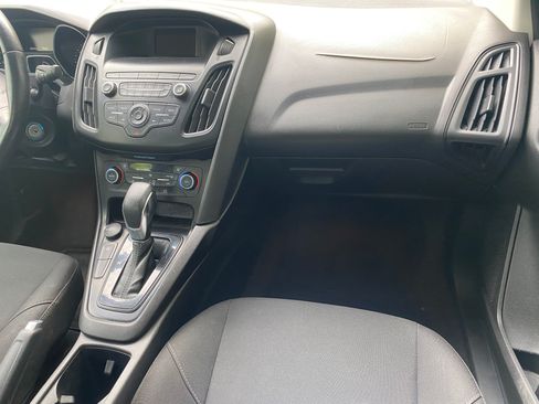 Used 2018 Ford Focus SE Sedan FWD image 33