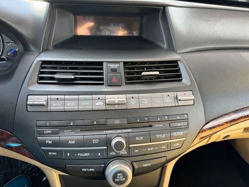 Used 2012 Honda Crosstour EX image 18