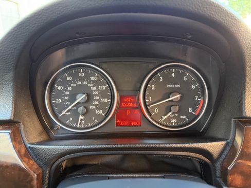 Used 2011 BMW 335i image 9