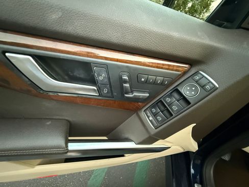 Used 2014 Mercedes-Benz GLK 350 image 11