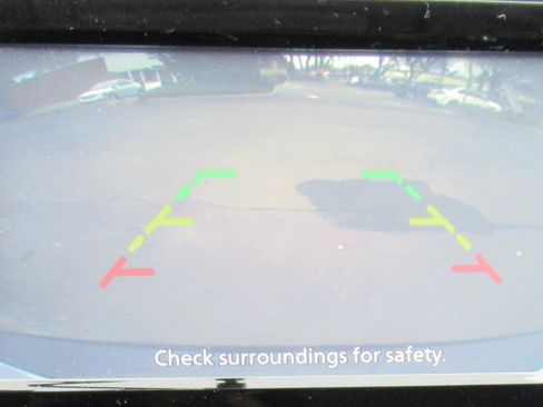 Used 2018 Nissan Kicks S image 13