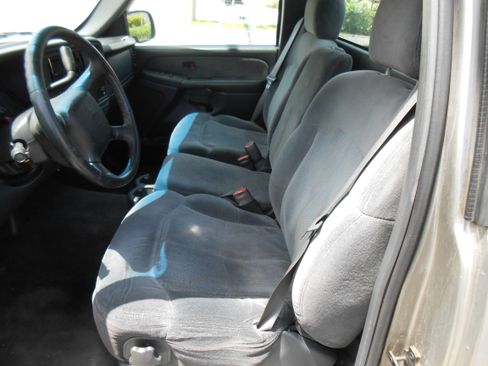 Used 2001 Chevrolet Silverado 1500 SLE image 13