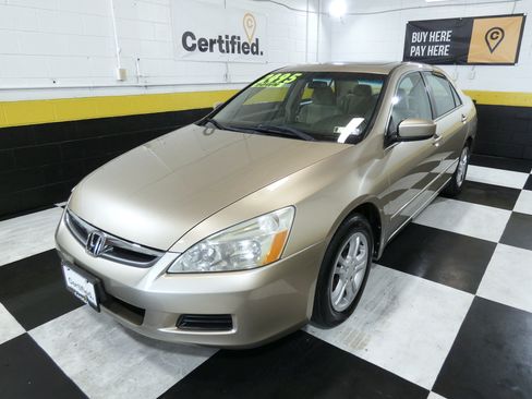 Used 2006 Honda Accord EX image 3