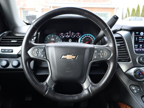 Used 2018 Chevrolet Suburban Premier image 17