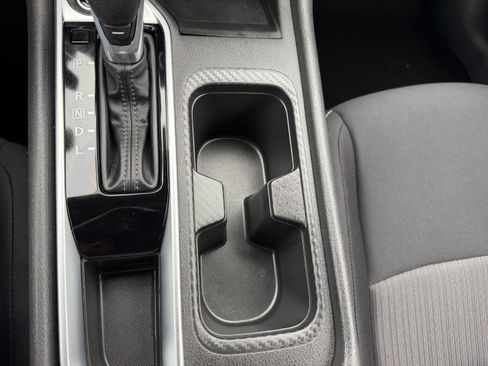 Used 2025 Nissan Sentra SV FWD image 11