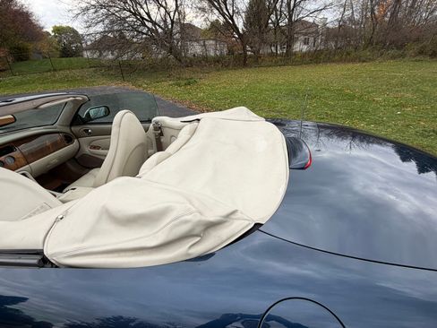 Used 1998 Jaguar XK8 image 31