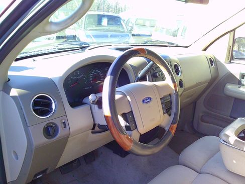 Used 2006 Ford F150 XLT image 10