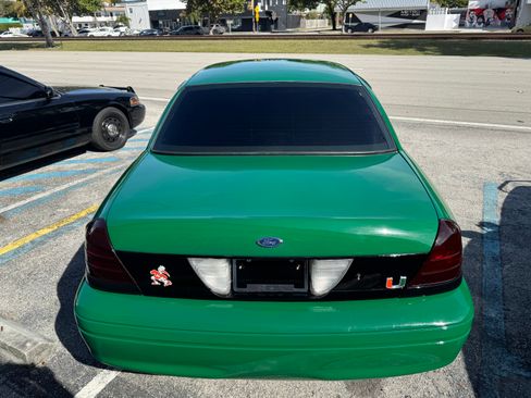 Used 2010 Ford Crown Victoria Police Interceptor RWD image 7