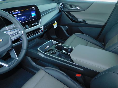 New 2026 Chevrolet Equinox LT image 21