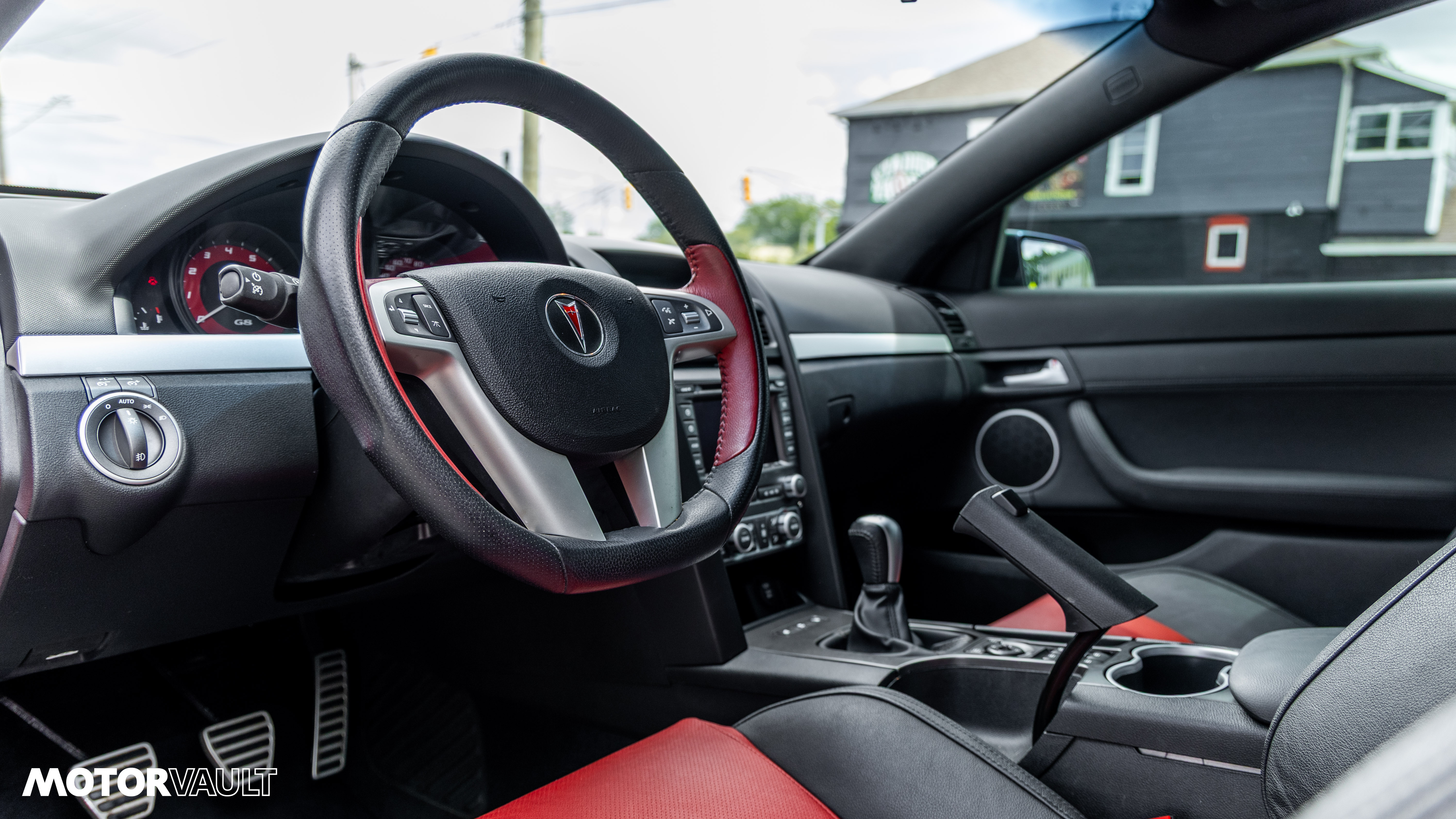 Used 2009 Pontiac G8 GXP RWD image 31