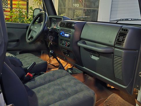 Used 2005 Jeep Wrangler Sport image 23