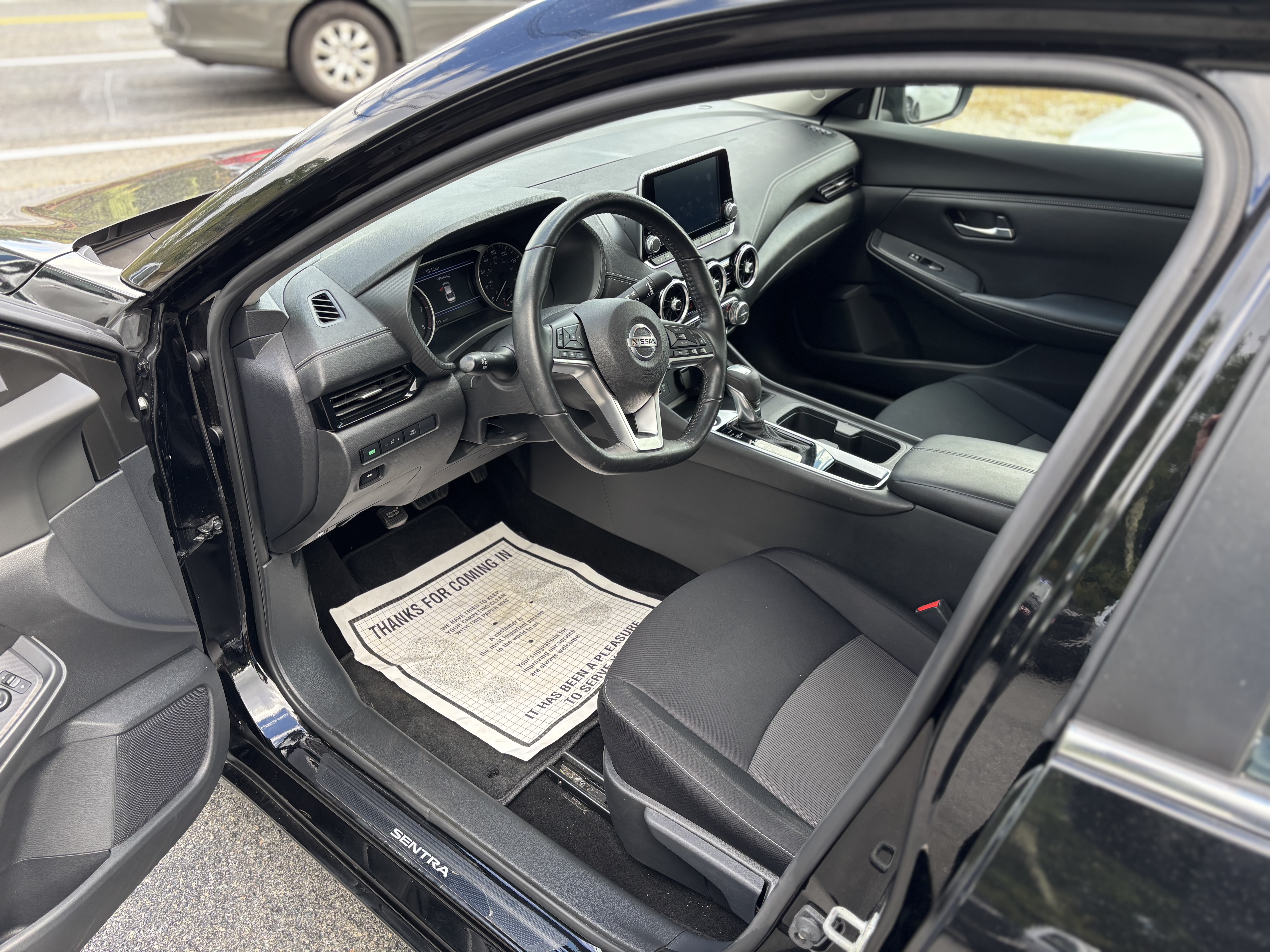 Used 2023 Nissan Sentra SV FWD image 4