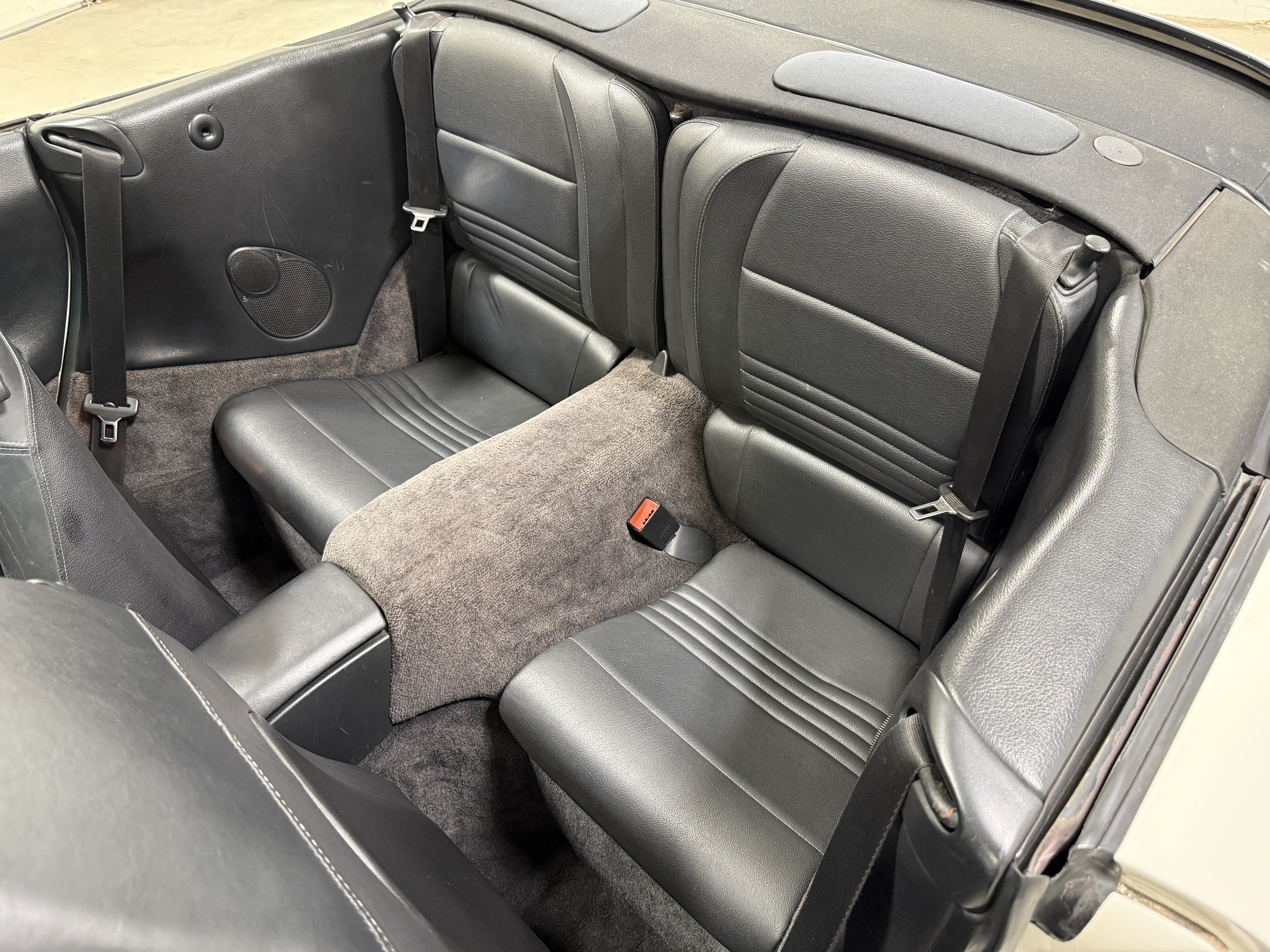 Used 2001 Porsche 911 Carrera 4 Cabriolet AWD/4WD image 31