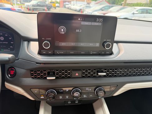 Used 2023 Honda Accord EX image 7
