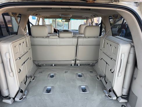 Used 2004 Lexus LX 470 image 24