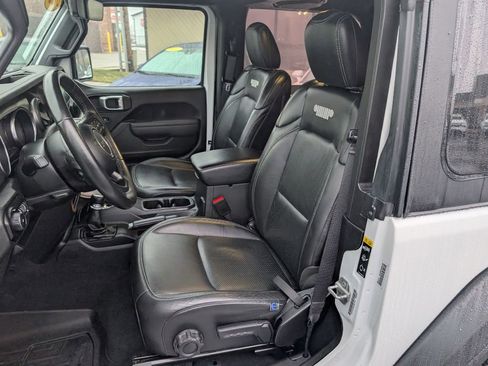 Used 2022 Jeep Wrangler Sport S image 6