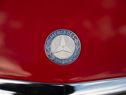 Used 1987 Mercedes-Benz 560 SL image 28