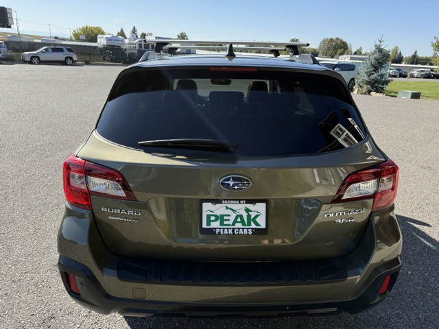 Used 2018 Subaru Outback 3.6R Touring AWD/4WD image 4