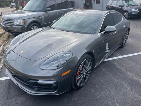 Used 2017 Porsche Panamera Turbo image 4