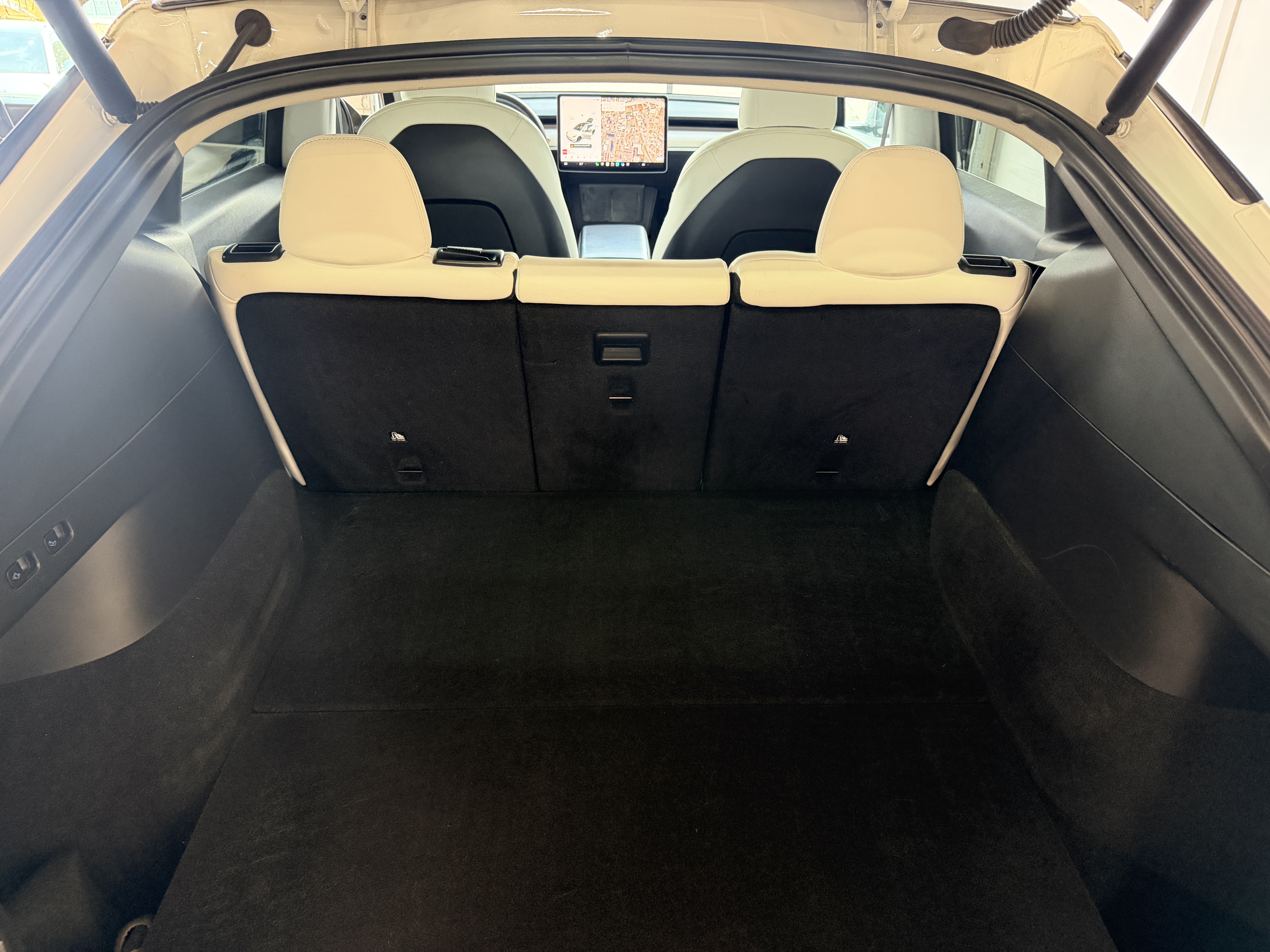 Used 2021 Tesla Model Y AWD image 26