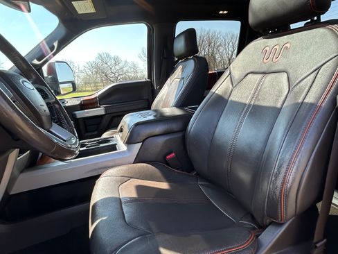 Used 2017 Ford F250 King Ranch image 12