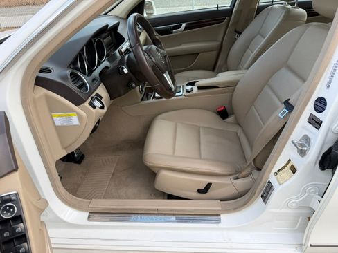 Used 2013 Mercedes-Benz C 250 Luxury image 13