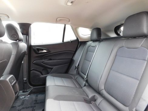 Used 2024 Chevrolet Trax LT image 18