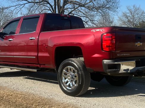 Used 2015 Chevrolet Silverado 2500 LTZ image 4