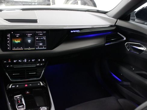 Used 2023 Audi e-tron GT Premium Plus image 46