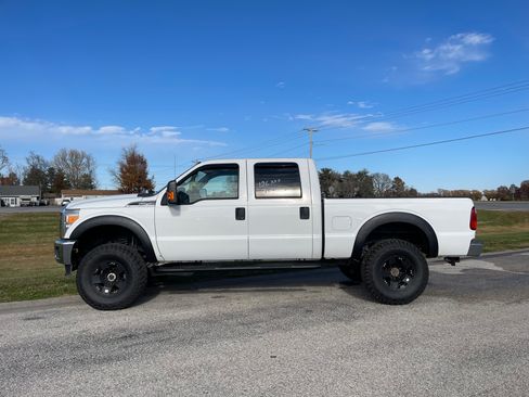 Used 2014 Ford F250 XLT image 2