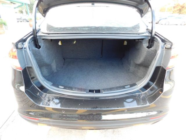Used 2018 Ford Fusion SE FWD image 8