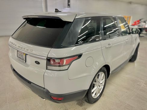 Used 2016 Land Rover Range Rover Sport SE image 5
