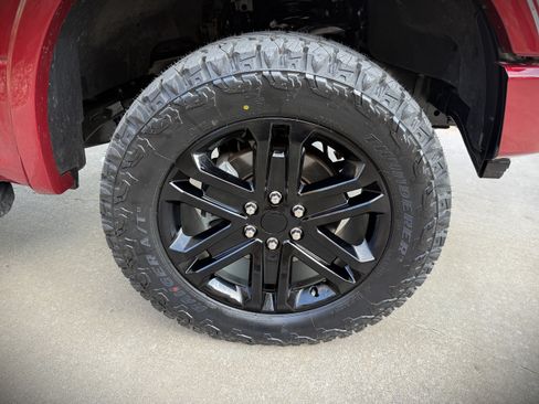 Used 2019 Ford F150 Lariat image 14