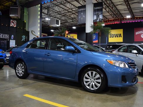Used 2013 Toyota Corolla LE image 13