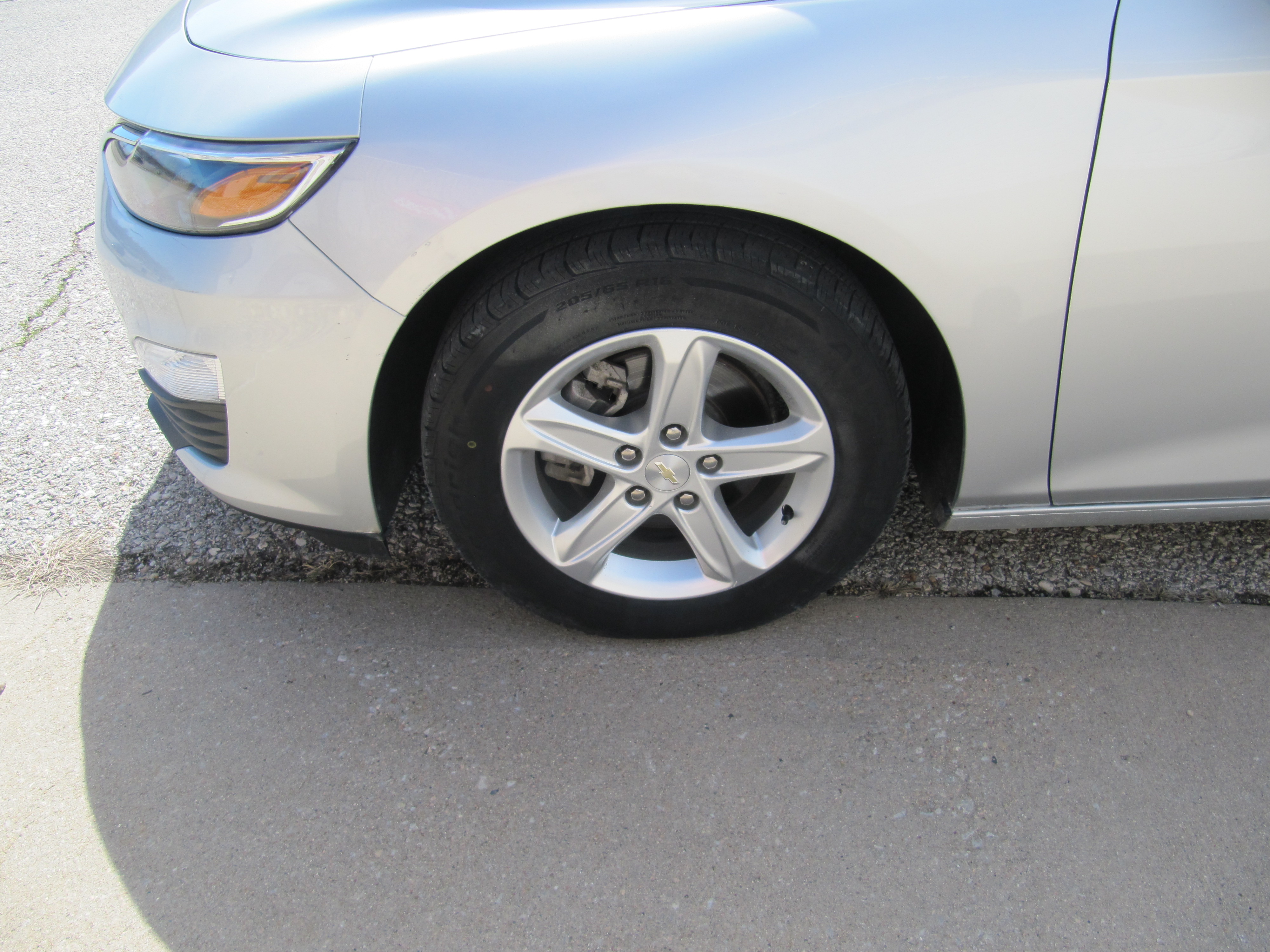Used 2022 Chevrolet Malibu LS FWD image 9