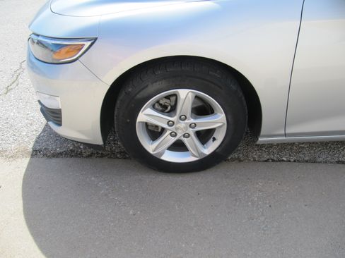 Used 2022 Chevrolet Malibu LS image 9